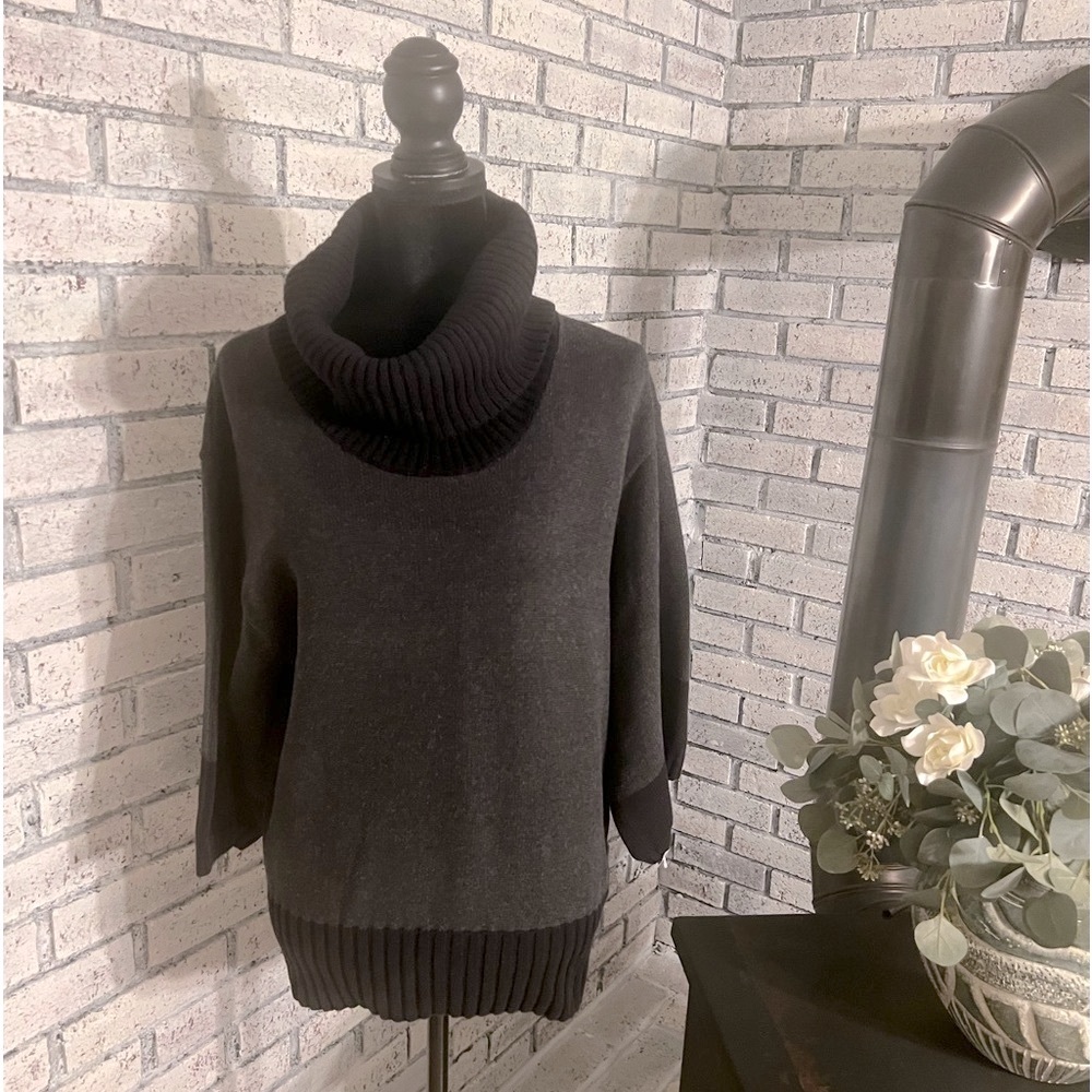 Pria Ladies Gray & Black Cowl Neck Sweater